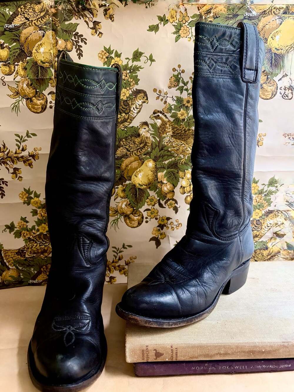 Vintage 1977 Stewart Boot Co
Stovepipe Cowboy Black Leather Western Boots  M7 W8